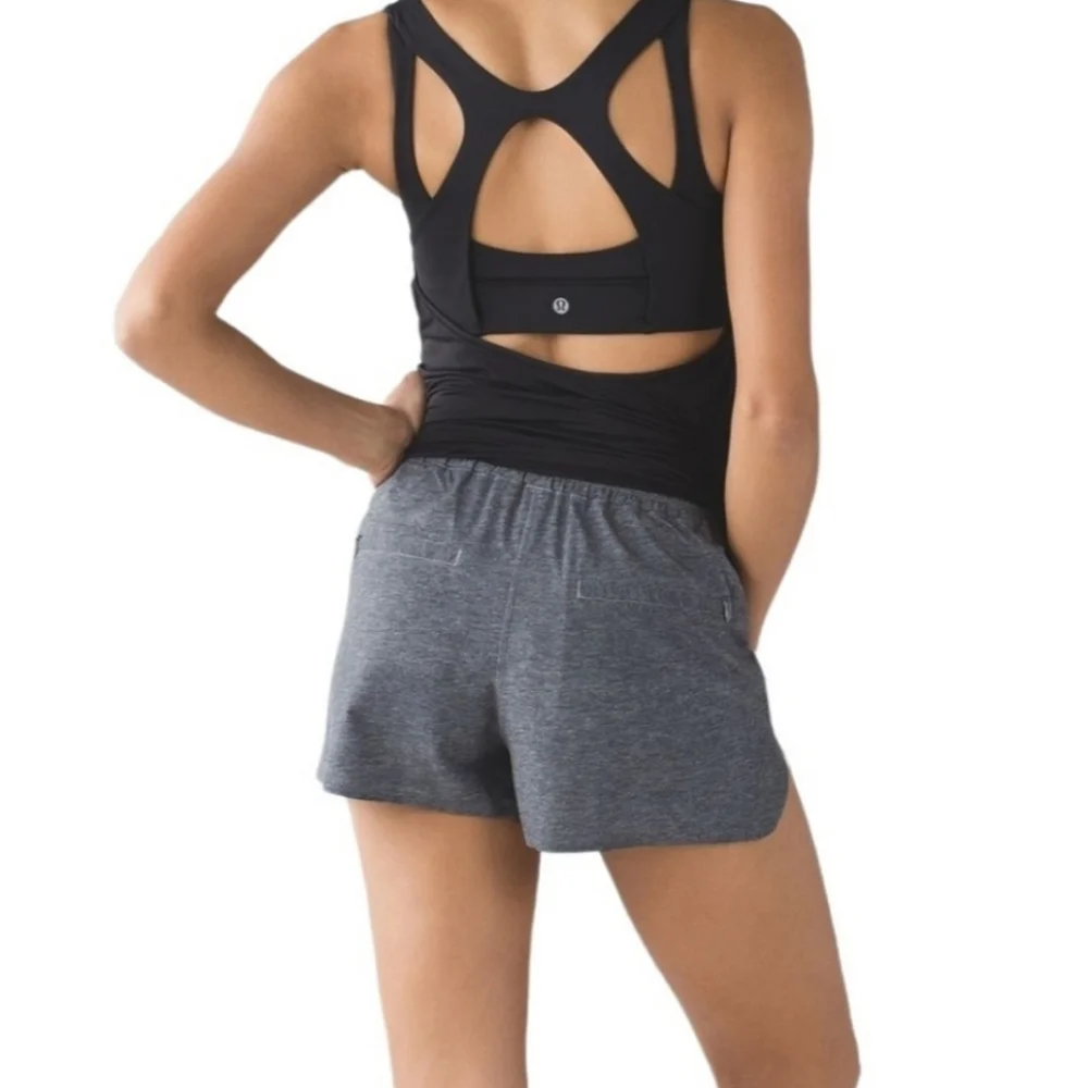NWOT Lululemon &go Endeavor Short 4 Textured Printed Grey